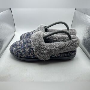 Bobs from Skechers Dog print Too Cozy Gray faux fur lined Slippers size 8